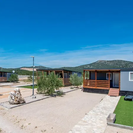 Mobile Banovi Dvori Tisno