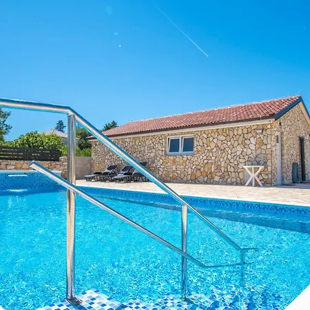 Mobile Banovi Dvori Vikendica Tisno