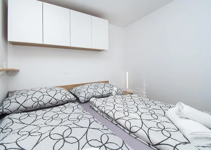 Mobile Banovi Dvori Vikendica *