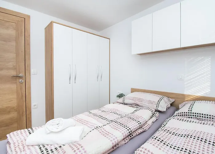 Mobile Banovi Dvori 티스노