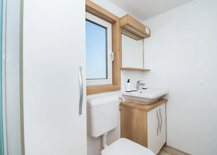 Mobile Banovi Dvori 펜션 *