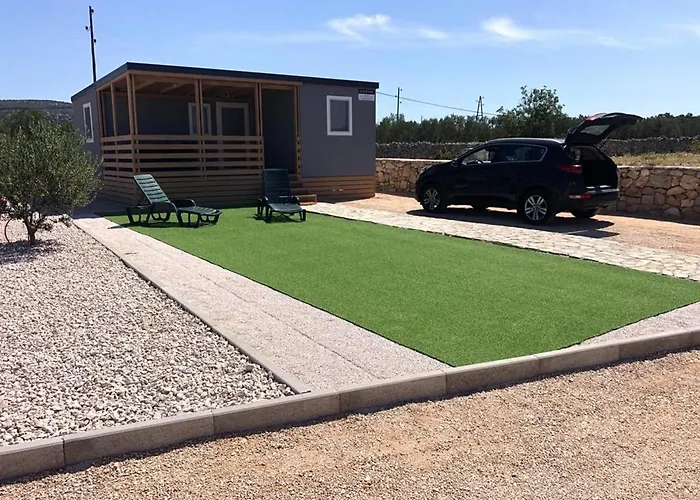 Mobile Banovi Dvori 펜션