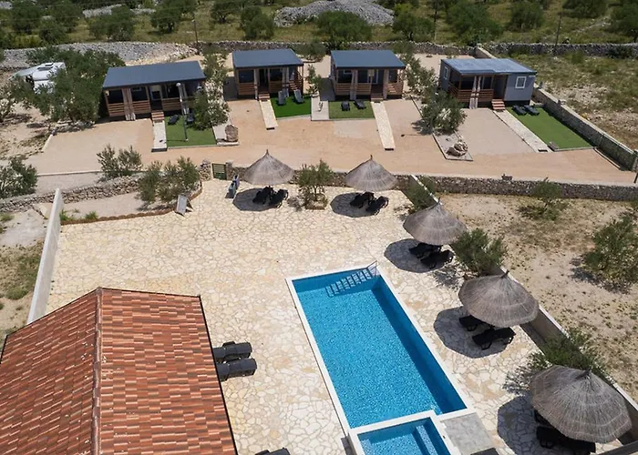 Mobile Banovi Dvori * Tisno